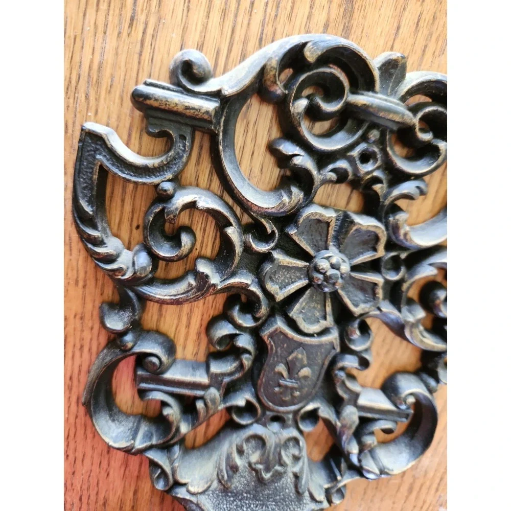 MCM Black Gold Gothic  Towel Holder Plastic fleur de lis 60's 70's